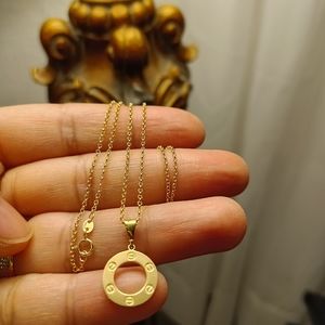 18k Saudi Gold necklace with pendant